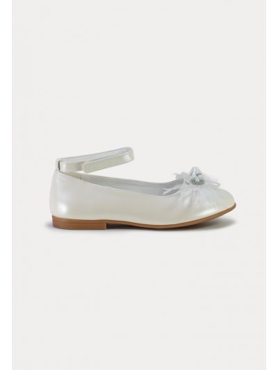 Feather Flowers PU Leather Strap Flat Shoes -Sale