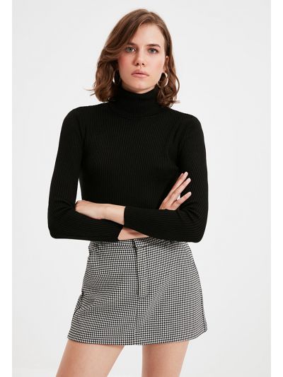 Turtle Neck Knitted Blouse