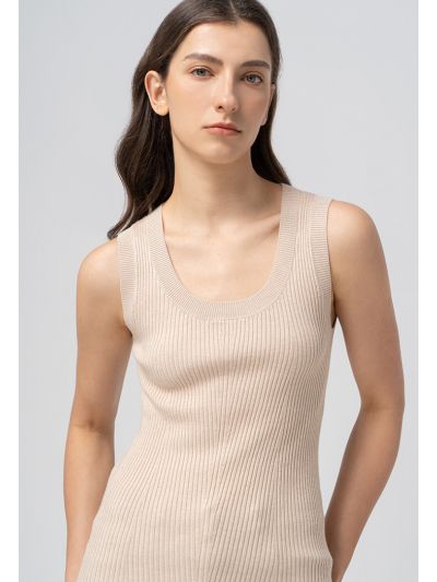 Round Neck Sleeveless Top 
