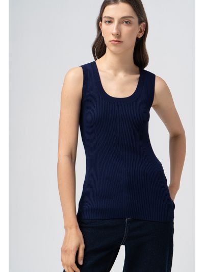 Solid knitted Sleeveless Top