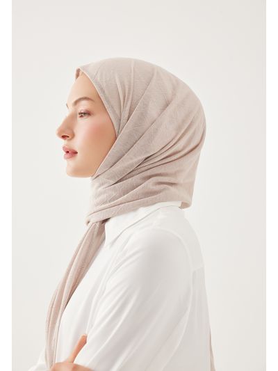 حجاب سادة بنمط ألماسي