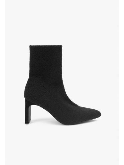 Solid Wide Heeled Boots