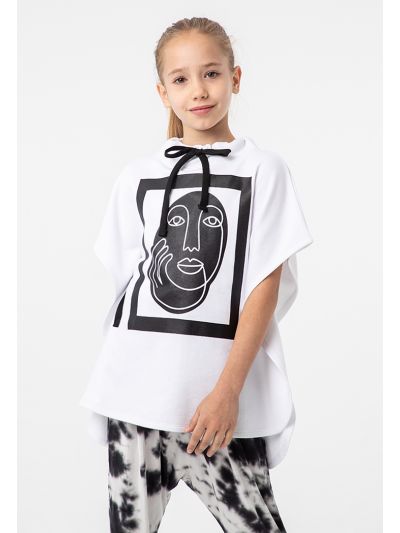 Face Print Draped Shoulders Poncho