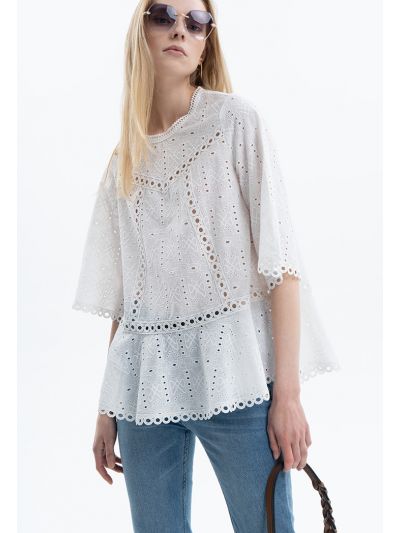 Solid Short Sleeve Laced Blouse