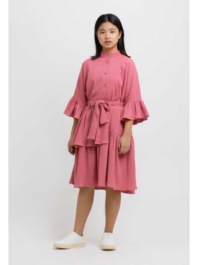 Gathered Solid Short Sleeves Tiered Midi Dress