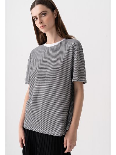 Striped Contrast Relaxed Fit T-shirt