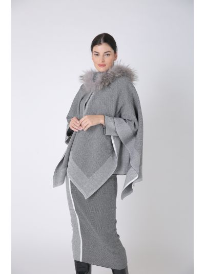 Color Block Knitted Faux Fur Poncho (Free Size)