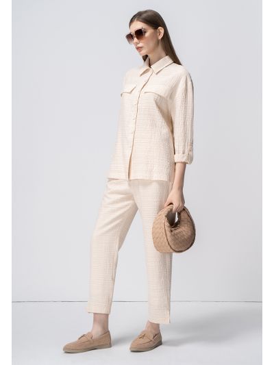 Textured Relaxed Fit Solid Trouser