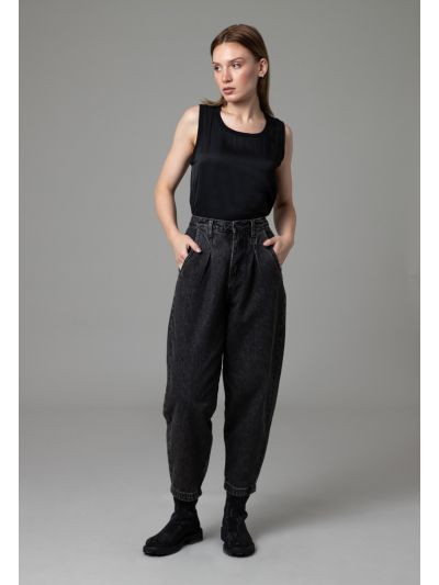 High Rise Front Pleats Slouchy Denim Jeans