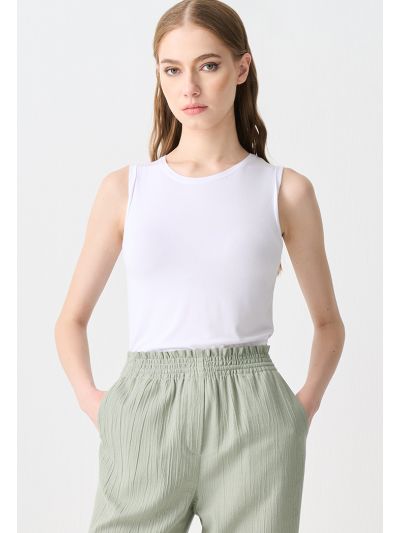 Soft Solid Sleeveless Crew Neck Basic Top