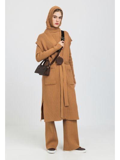 Knitted Ribbed Sleeveless Cardigan
