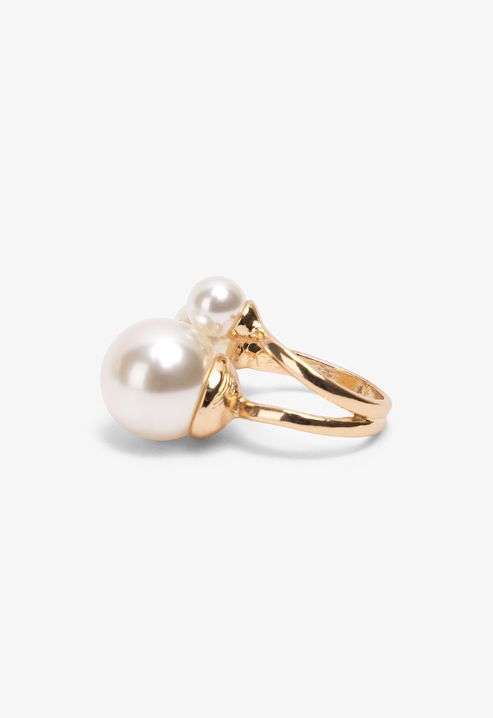 Chunky Faux Pearls Ring Riva Fashion