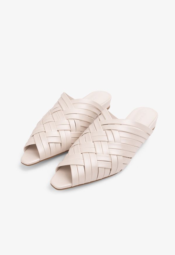 Open toe mules best sale flat