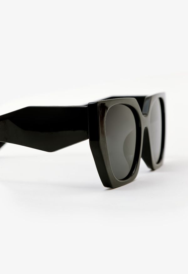 Dramatic Oversized Cateye Sunglasses