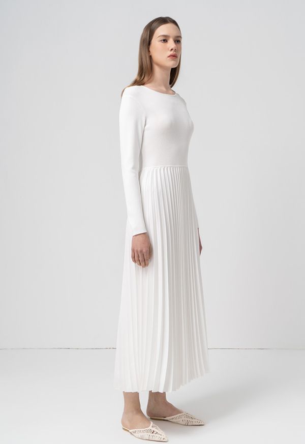 Long Sleeves Pleated Maxi Dress