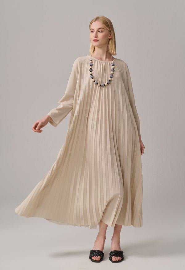 Solid Long Sleeve Pleated Dress