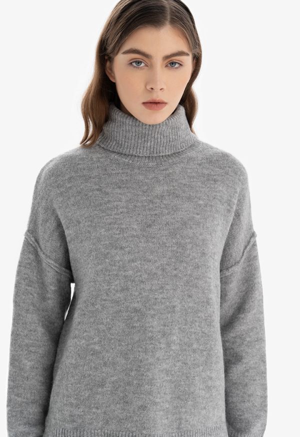 Knitted Foldable Turtle Neck Blouse -Sale