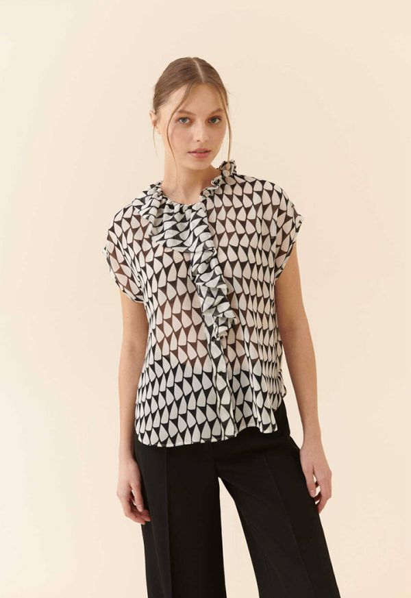 Roman hot sale clothing tops