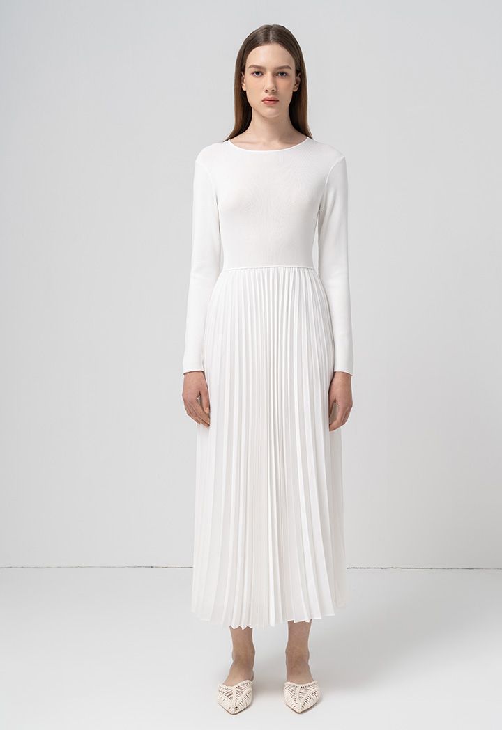 Long white pleated dress store