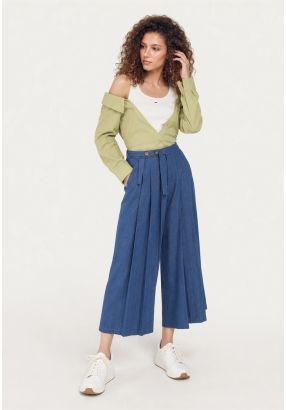 Wide-Leg Pleated Trousers