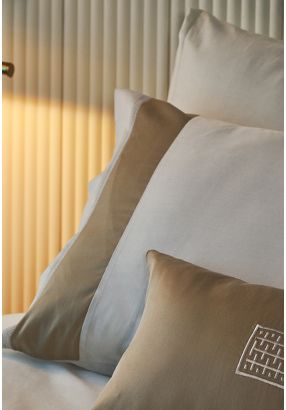 COTTON & LACE APPLIQUE PILLOWCASE (50*70 CM)