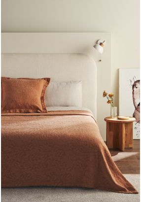 COTTON JACQUARD BEDSPREAD (270*260 CM)
