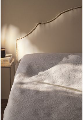 COTTON JACQUARD BEDSPREAD (260*260 CM)