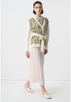 Basic Pleated Flared Skirt