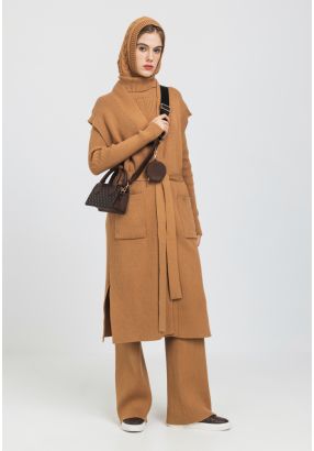 Knitted Ribbed Sleeveless Cardigan