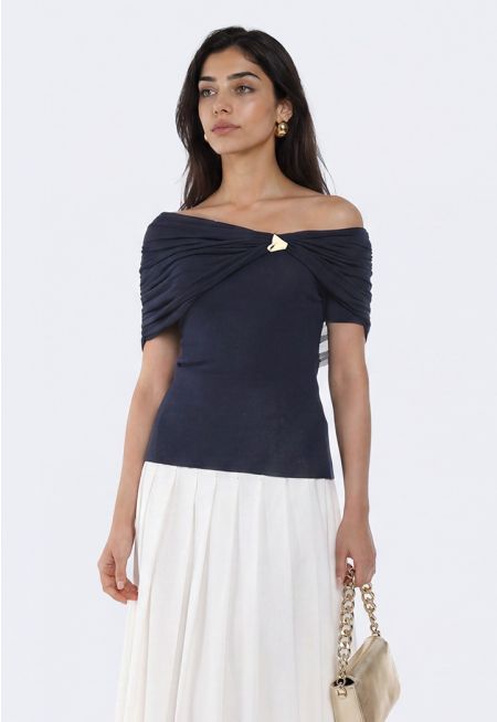 Off-Shoulder Knitted Top