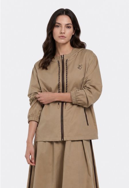 Contrast-Detail Light Hooded Jacket