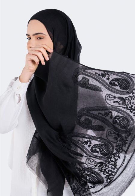 حجاب سادة مجعد بتفاصيل بدرزات 