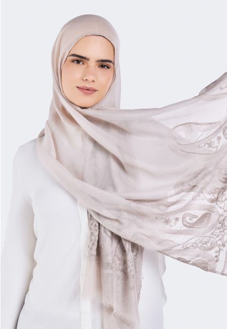 حجاب سادة مجعد بتفاصيل بدرزات 