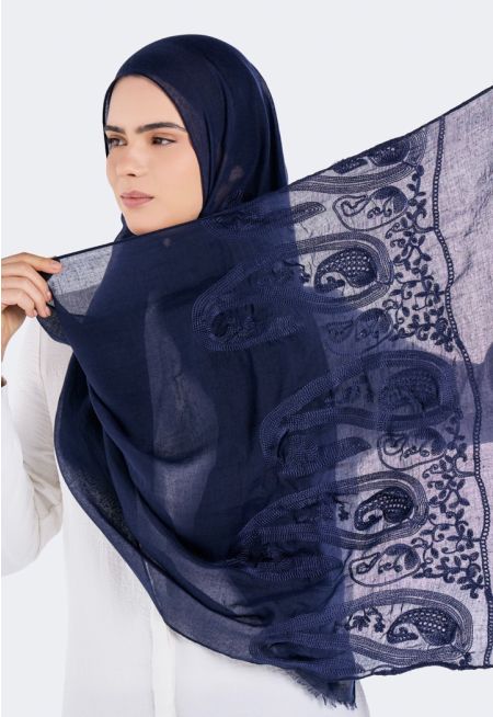 حجاب سادة مجعد بتفاصيل بدرزات 