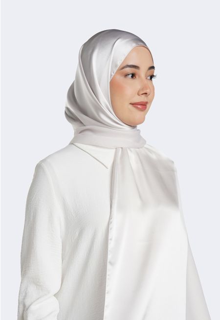 حجاب بتصميم شيفون وساتان مزدوج