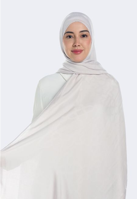 حجاب ناعم ذو حافة أنيقة