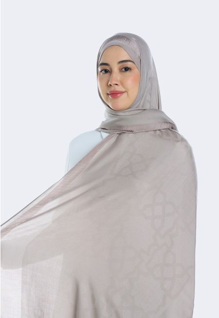 حجاب ناعم ذو حافة أنيقة