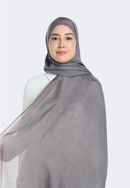 حجاب ناعم ذو حافة أنيقة
