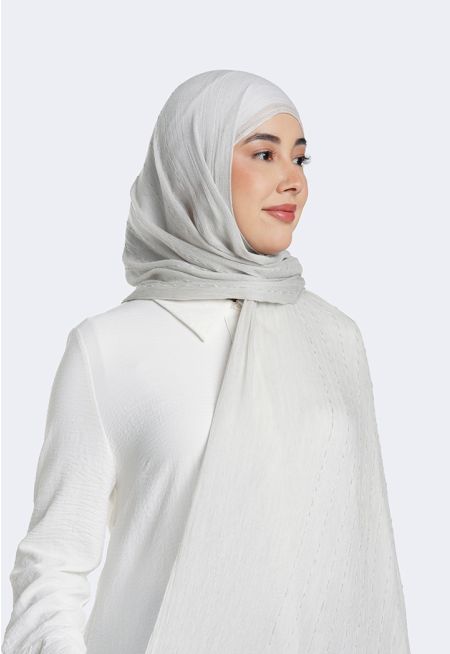 حجاب مجعد بلون مغاير