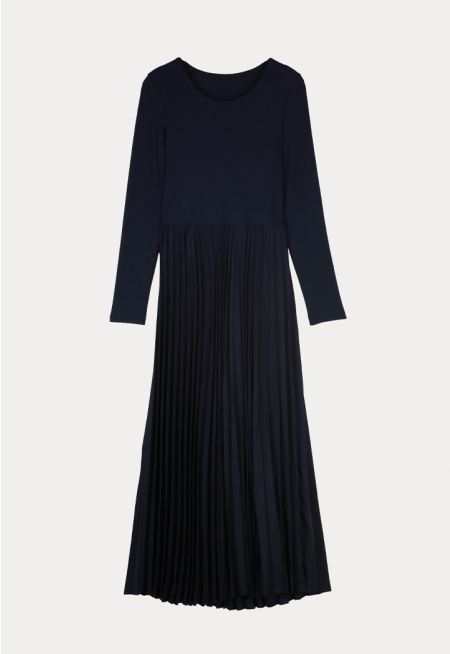 Round Neck Pleated Dress