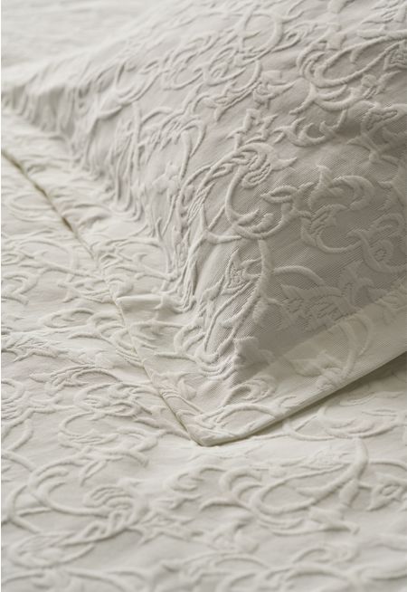 COTTON JACQUARD CUSHION COVER (60*60 CM)