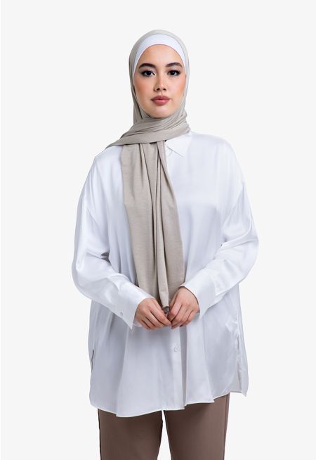 حجاب محبوك بنسيج ناعم مرن بتصميم مشبك 