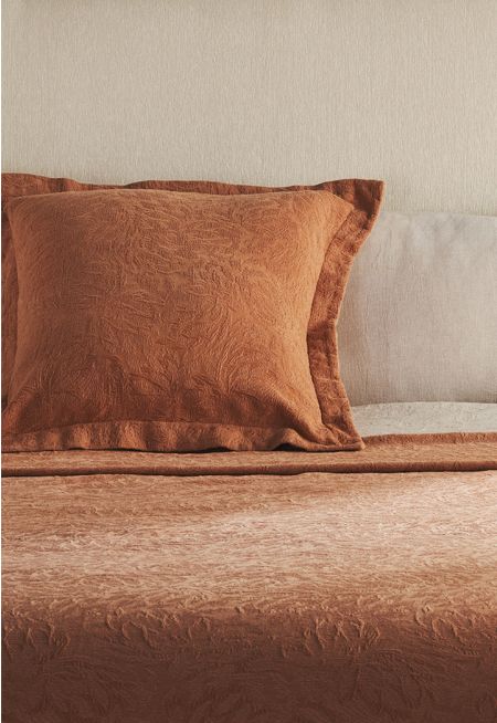 COTTON JACQUARD CUSHION COVER (60*60 CM)