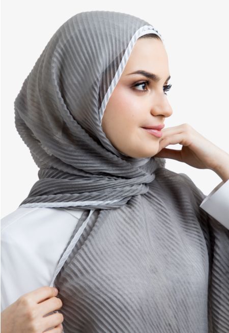 Two Toned Electric Pleated Hijab