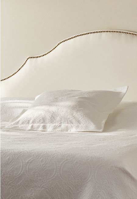 COTTON JACQUARD CUSHION COVER (60*60 CM)