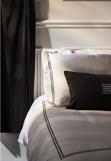 KING DUVET COVER WITH PIPING (240*220 CM)