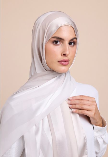 حجاب مخطط بلون متدرج