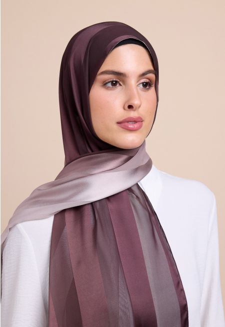 حجاب مخطط بلون متدرج