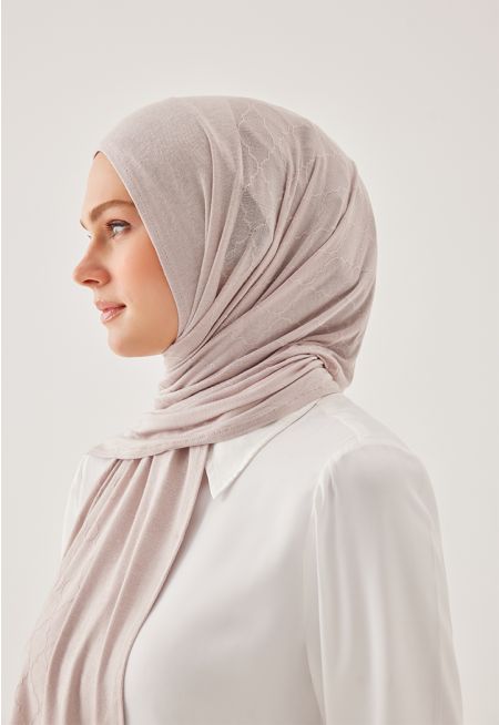 حجاب بنمط هندسي