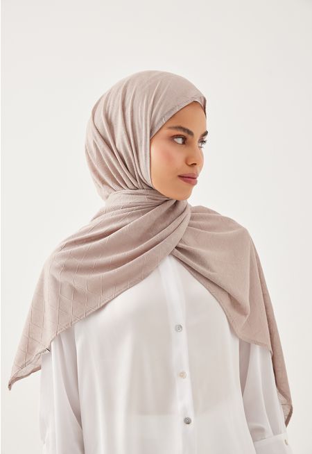 حجاب سادة بنمط ألماسي